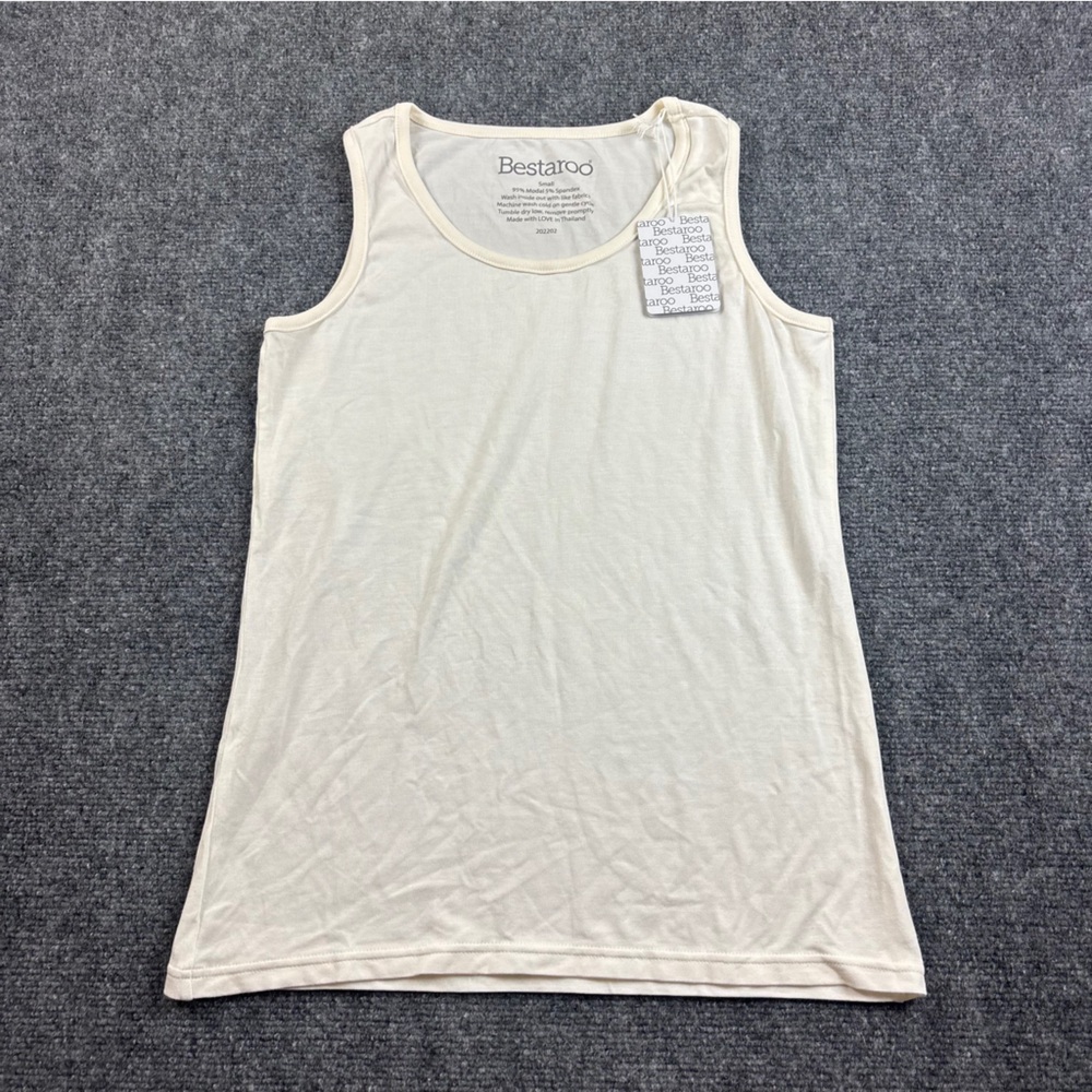 BESTAROO Women’s NWT White tank Top SUPER SOFT Size: Small
